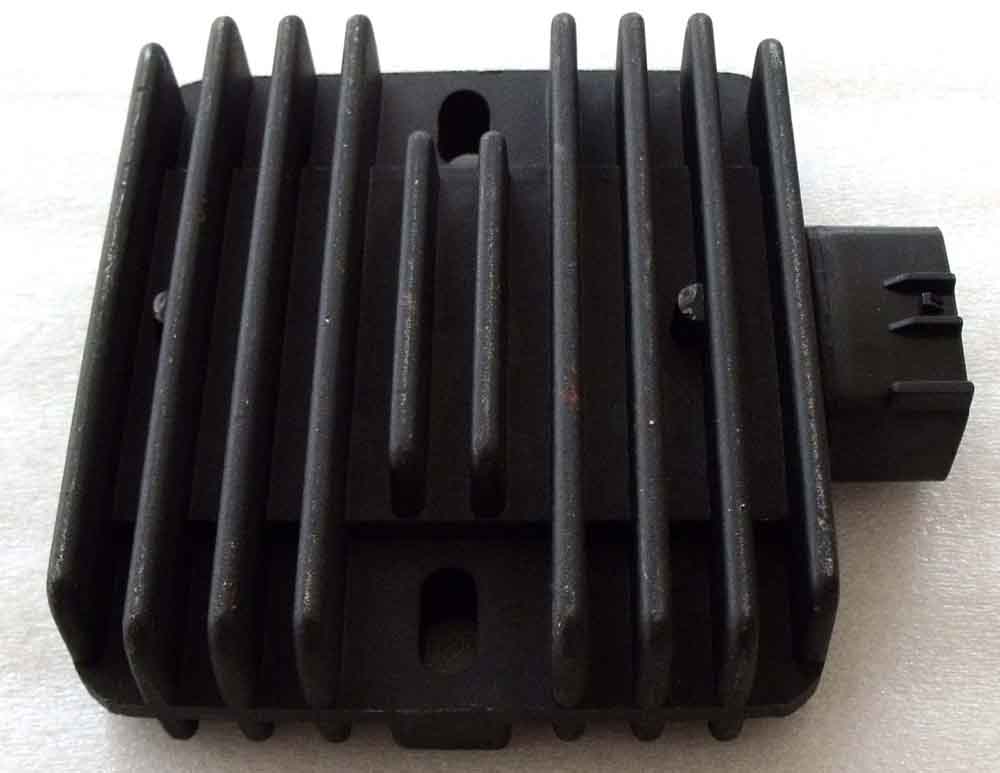 Регулятор Напряжения 12В (21Ач)