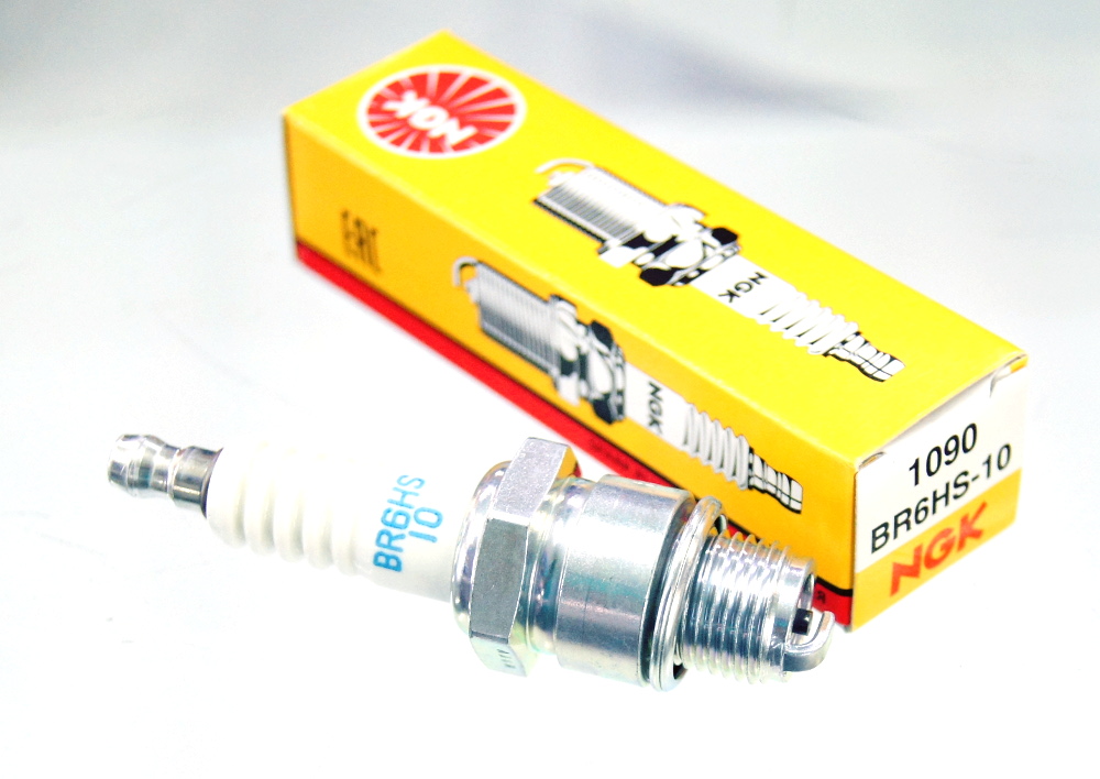 Cвеча Зажигания Br6hs-10  (Для 2-Ух Такт Мотора)