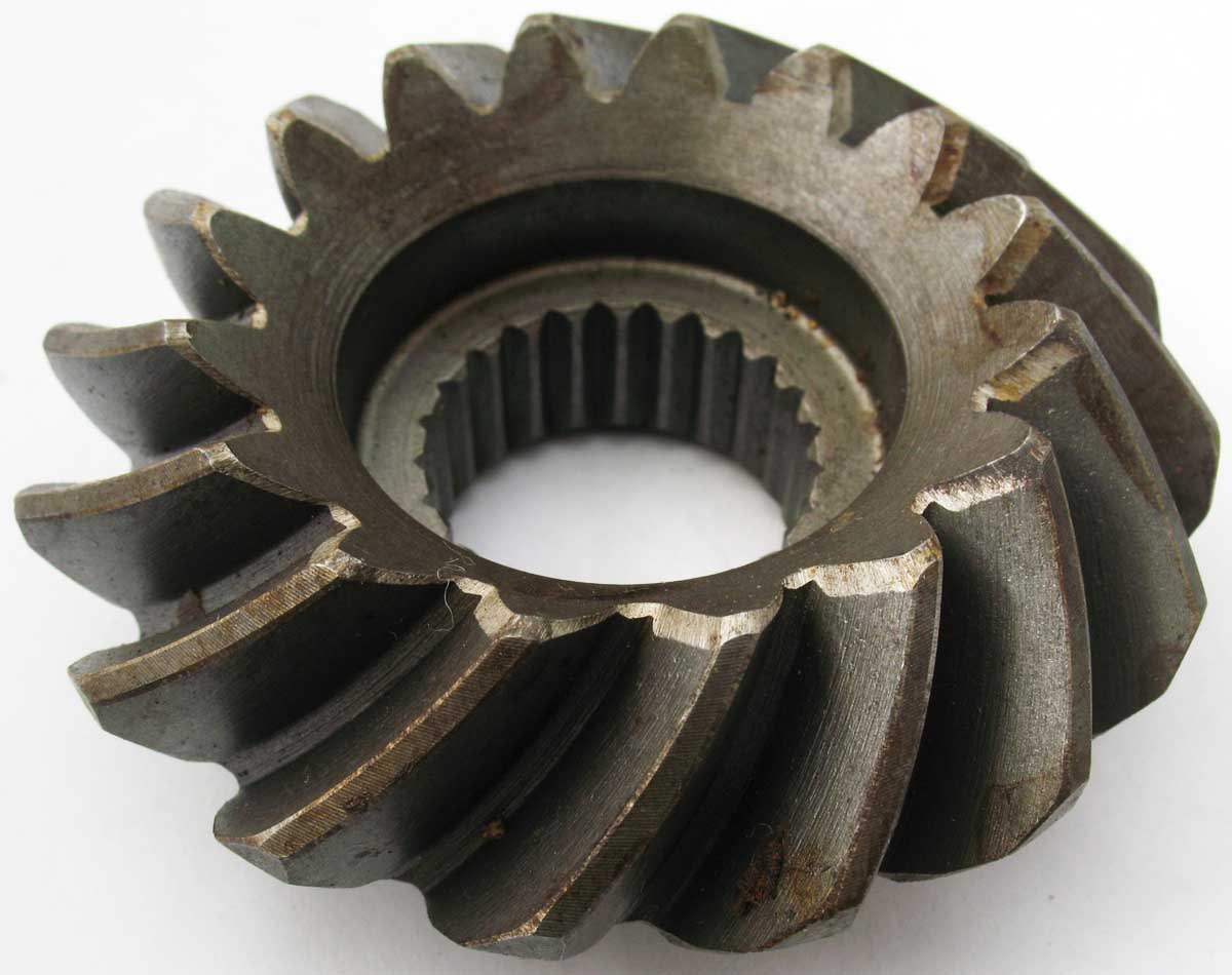 Шестерня Коническая Выходного Вала Вала Коробки Передач (16Т), Ведущая Lu018375